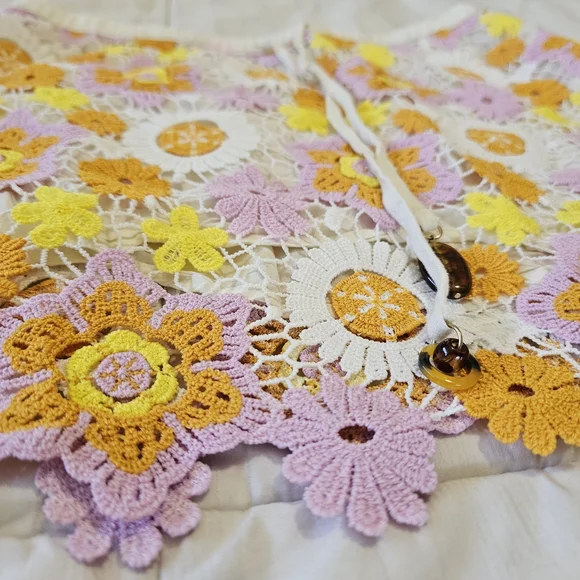 Zara Womens Floral Crochet Mini Skirt in White, Orange, and Yellow Medium - Picture 2 of 5